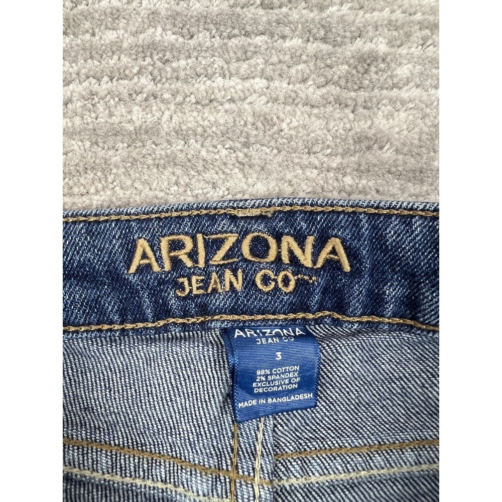 AriZona Juniors Shorts Size 3 Blue Distressed Ripped Cuffed Boyfriend - Picture 11 of 12